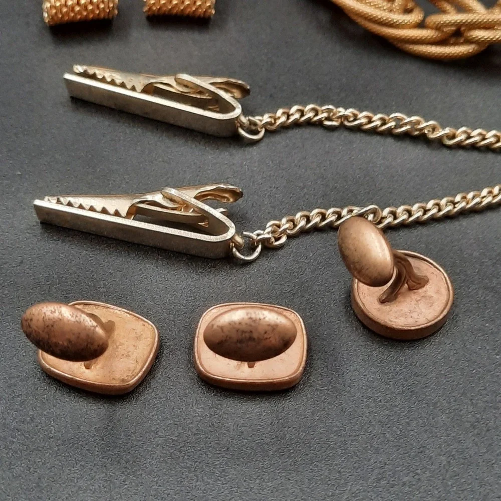Vintage Jewelry Lot Cufflinks Tie Chain‎ Trifari Clip-Ons Goldstone